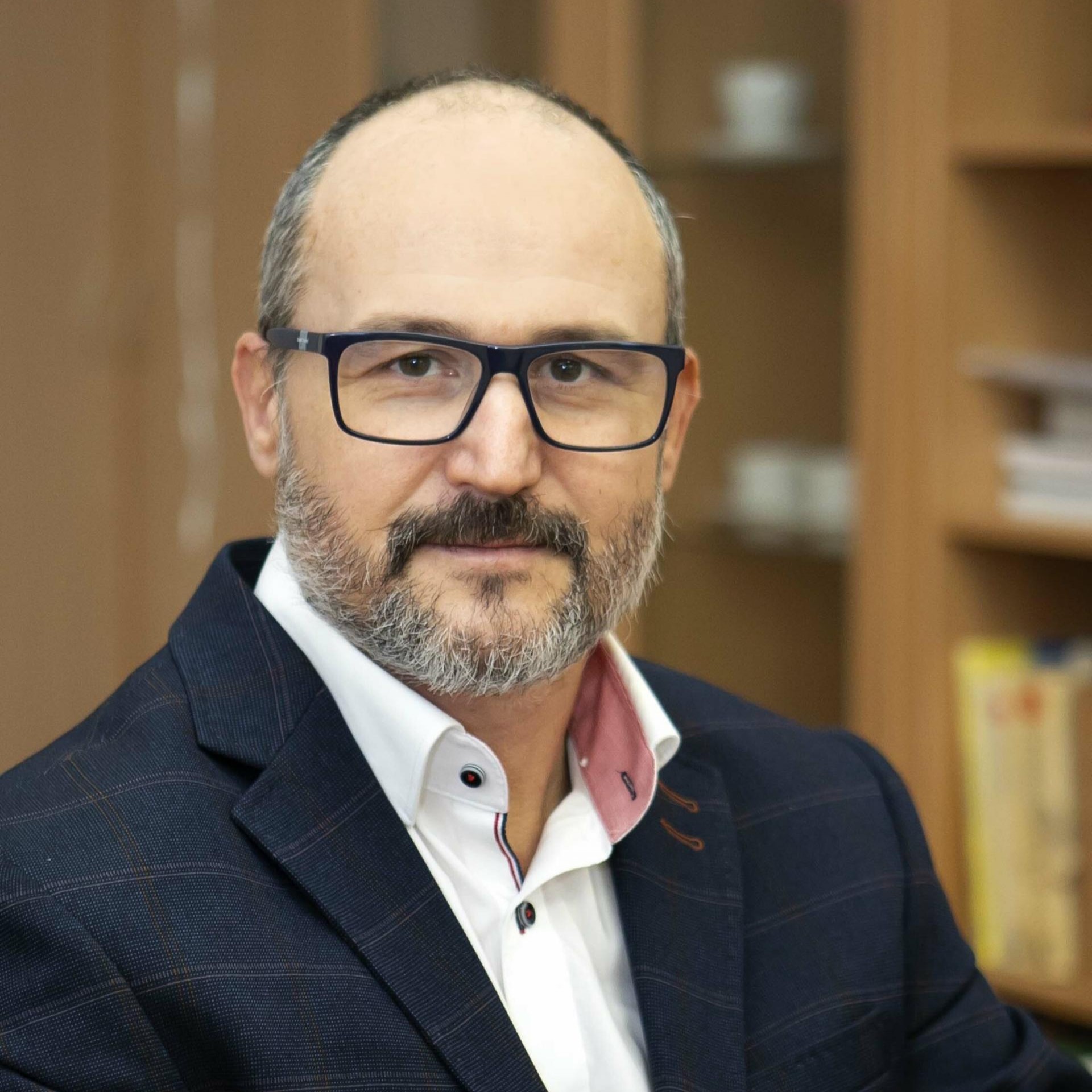 prof. Peter Urdzík